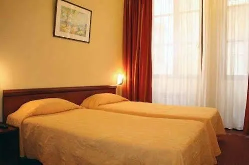 Hotel Elysee Lyon 2*,  France